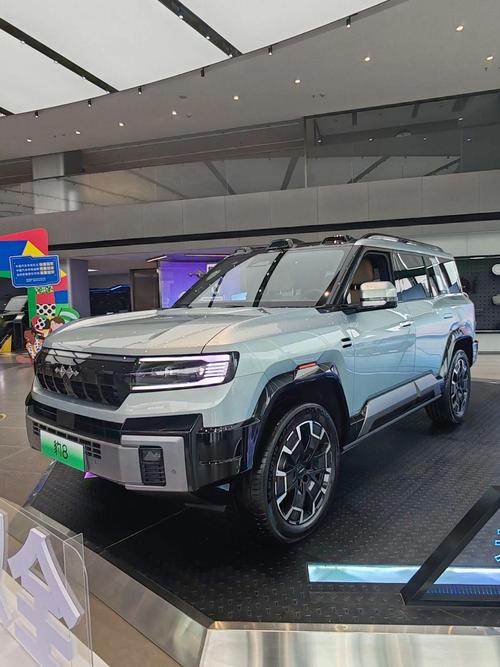 成都59比亚迪方程豹硬派越野的爆款，英菲尼迪35周年与你共成长